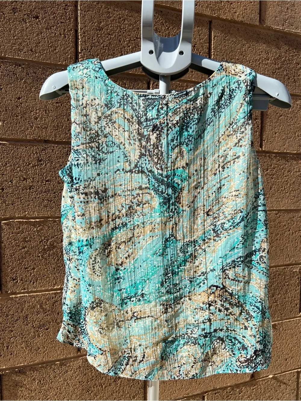 Dana Kay Abstract Print Sleeveless Top - Picture 3 of 6
